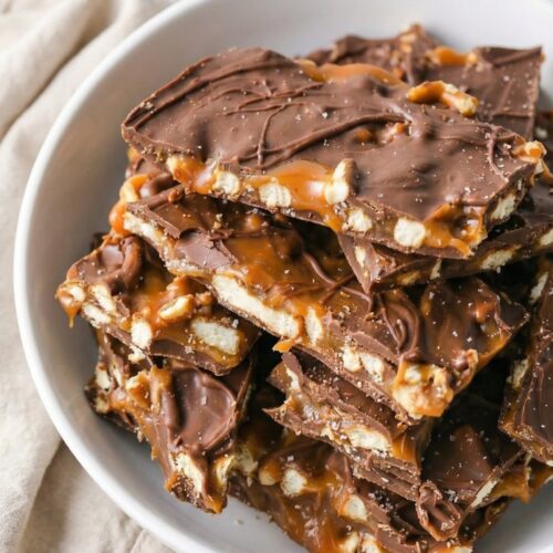 Christmas Pretzel Bark