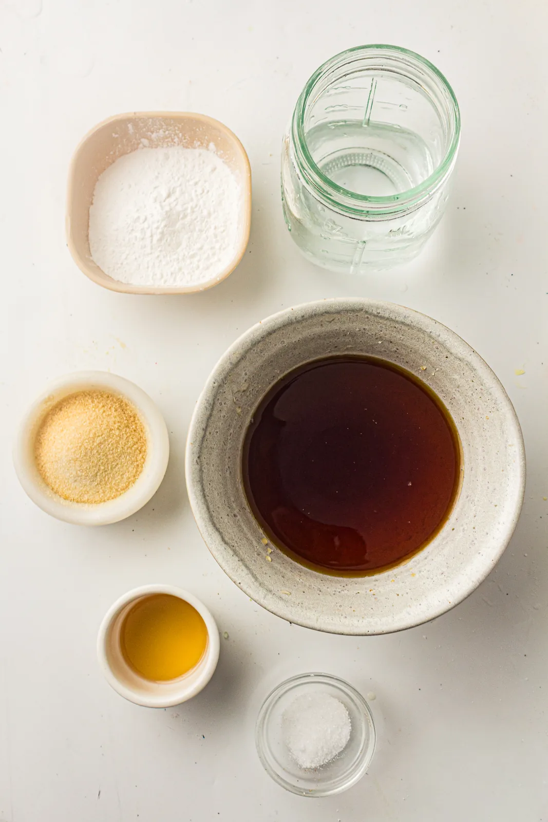 Ingredients for healthy marshmallows: honey, gelatin, vanilla, salt, and arrowroot